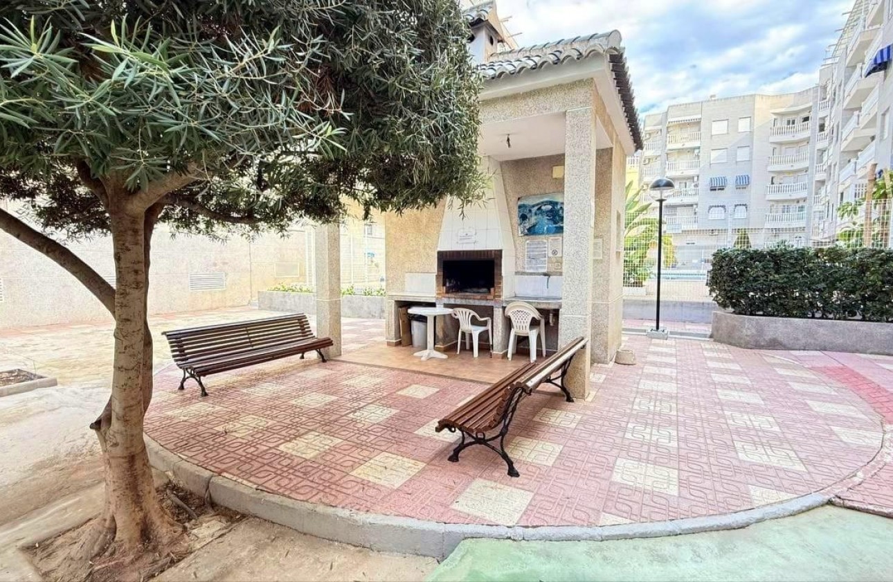 Resale - Apartment / flat - Torrevieja - Playa del Cura