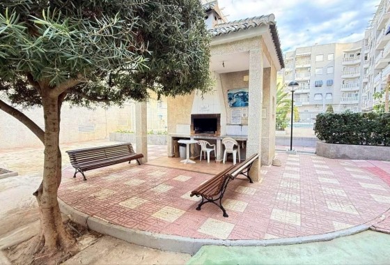 Resale - Apartment / flat - Torrevieja - Playa del Cura