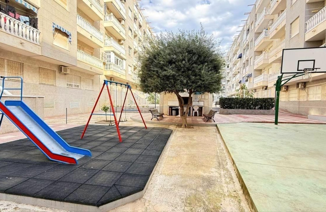 Resale - Apartment / flat - Torrevieja - Playa del Cura