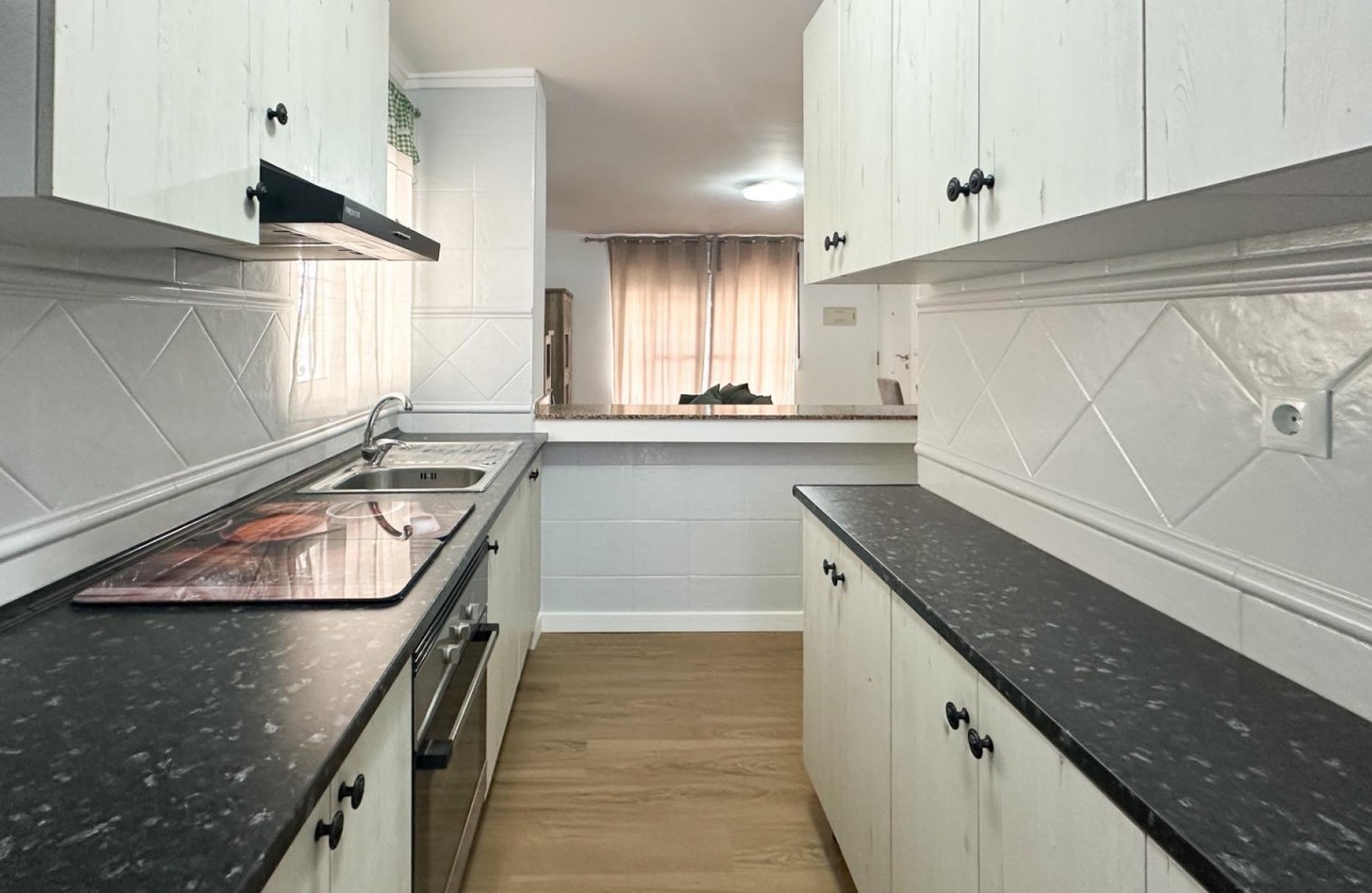 Resale - Duplex - San Miguel de Salinas - Las Filipinas