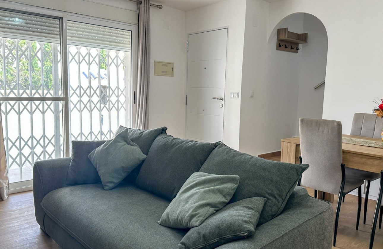 Resale - Duplex - San Miguel de Salinas - Las Filipinas