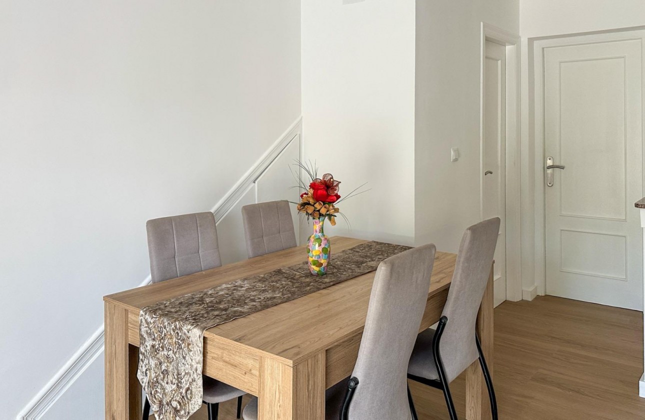 Resale - Duplex - San Miguel de Salinas - Las Filipinas