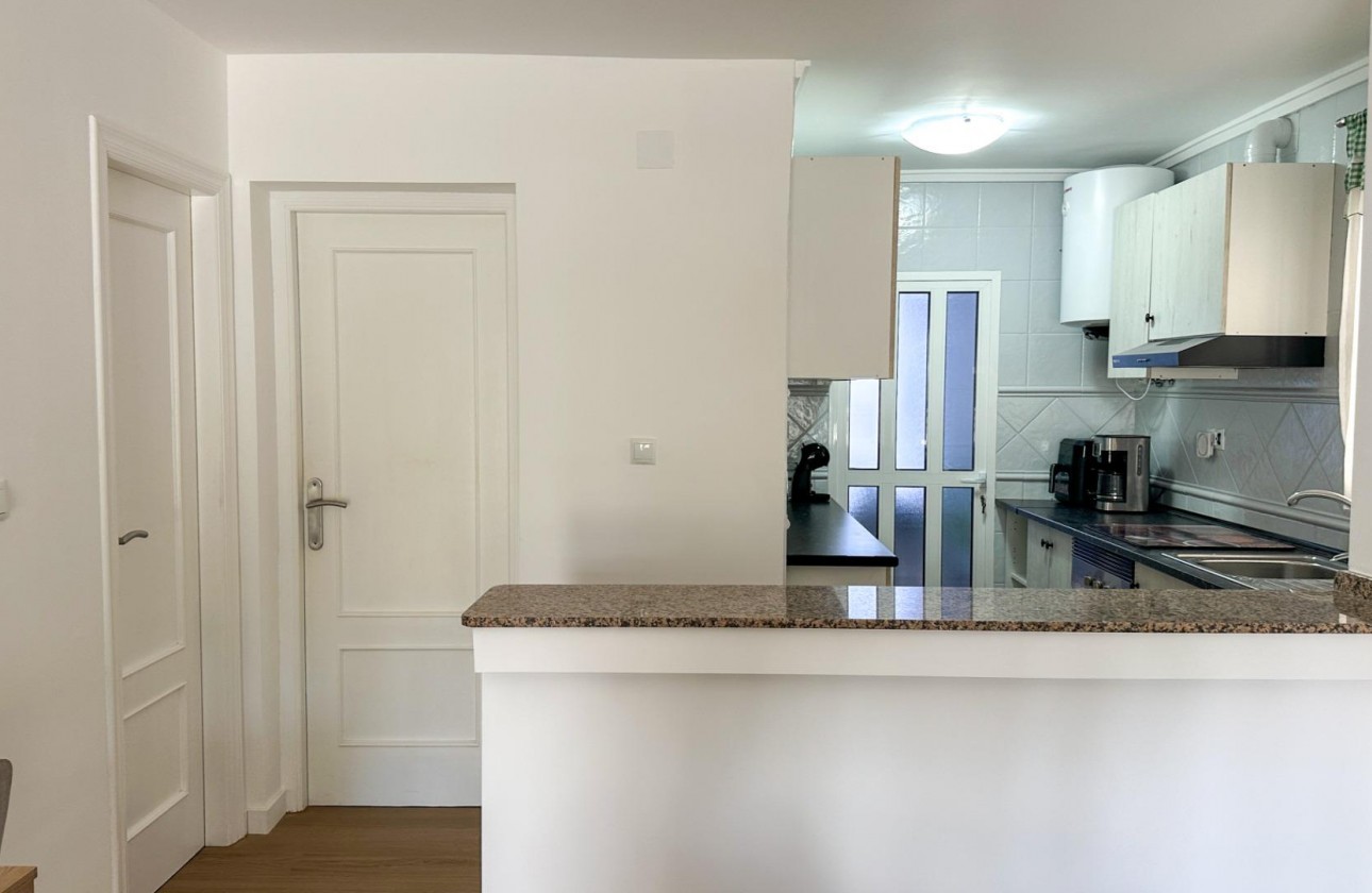 Resale - Duplex - San Miguel de Salinas - Las Filipinas