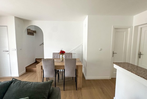 Resale - Duplex - San Miguel de Salinas - Las Filipinas