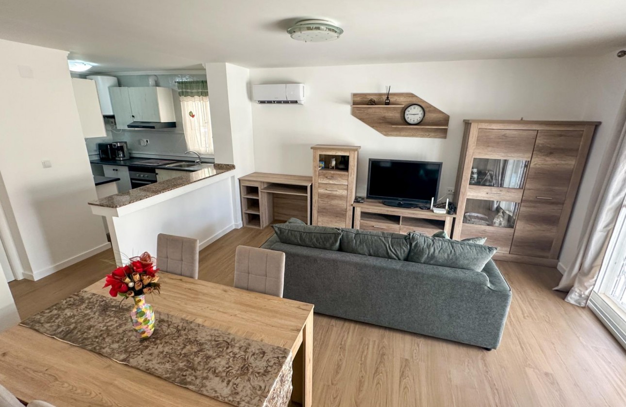 Resale - Duplex - San Miguel de Salinas - Las Filipinas