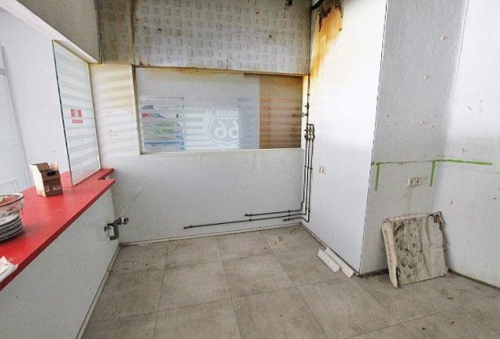 Revente - Commercial - Guardamar del Segura - CENTRO