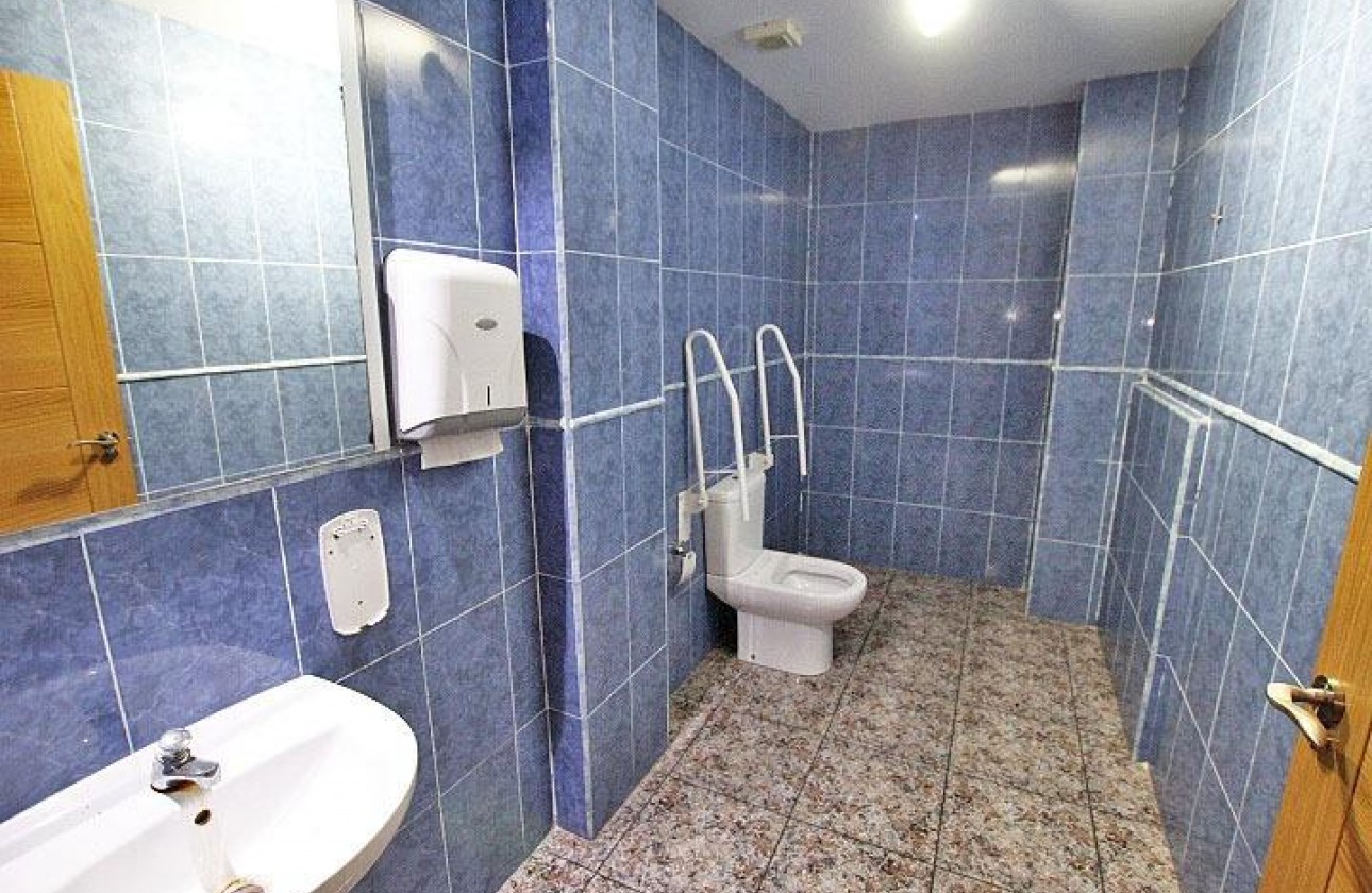 Revente - Commercial - Guardamar del Segura - CENTRO
