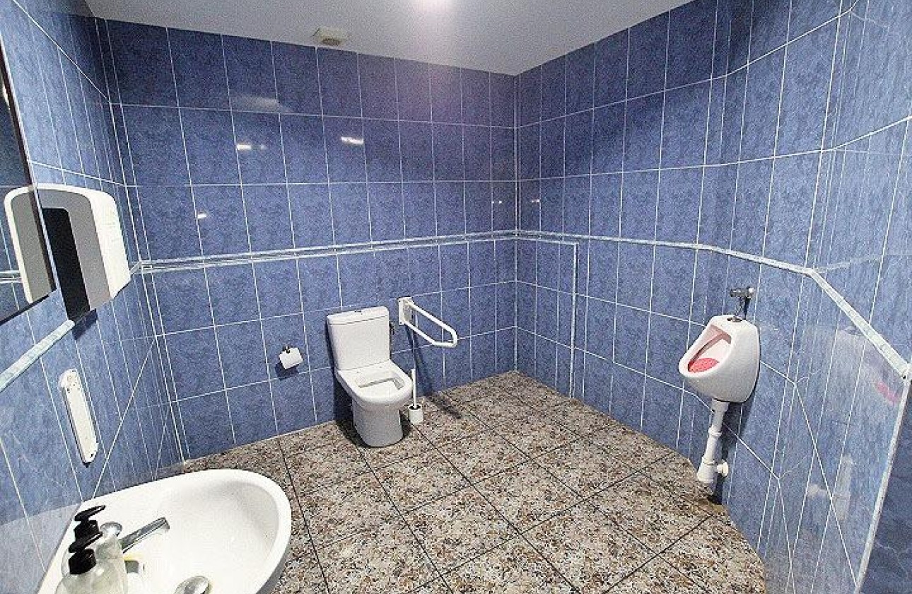 Revente - Commercial - Guardamar del Segura - CENTRO