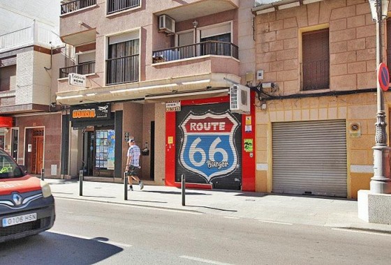 Revente - Commercial - Guardamar del Segura - CENTRO