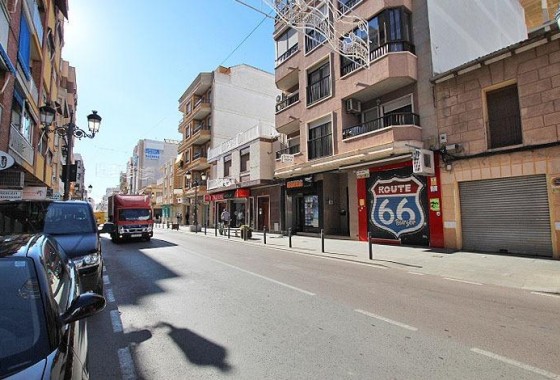 Revente - Commercial - Guardamar del Segura - CENTRO