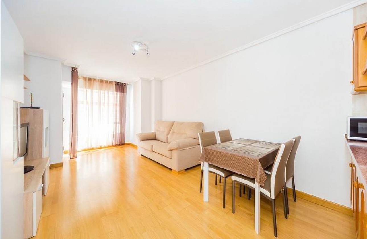 Resale - Apartment / flat - Torrevieja - Playa del Cura
