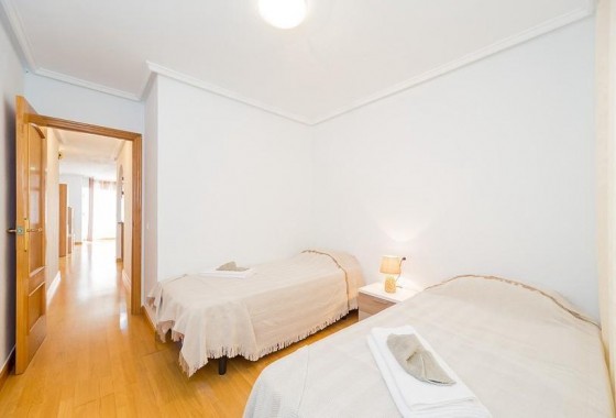 Resale - Apartment / flat - Torrevieja - Playa del Cura