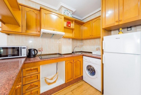 Resale - Apartment / flat - Torrevieja - Playa del Cura