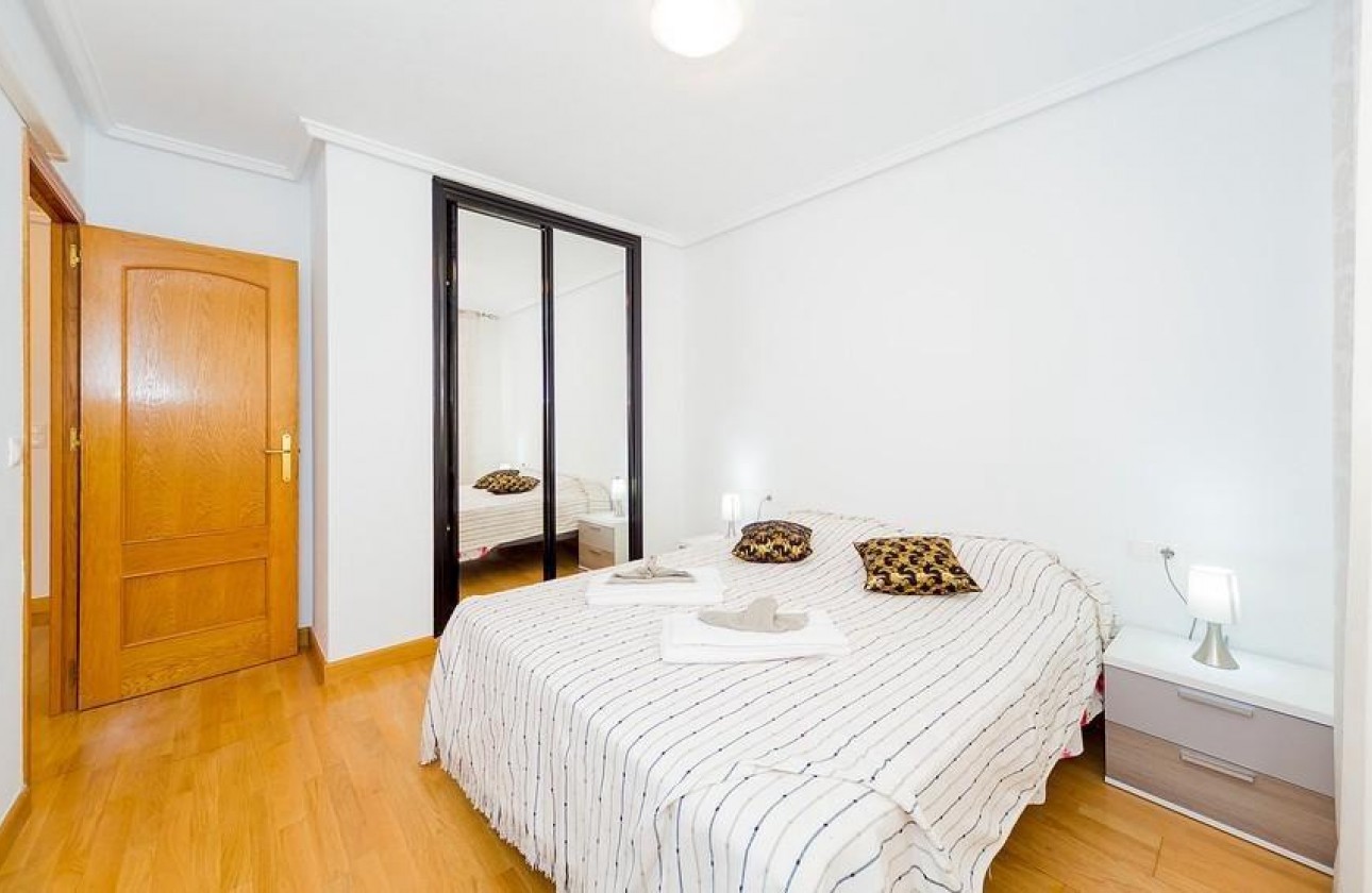 Resale - Apartment / flat - Torrevieja - Playa del Cura