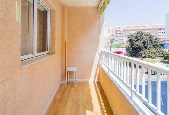 Resale - Apartment / flat - Torrevieja - Playa del Cura