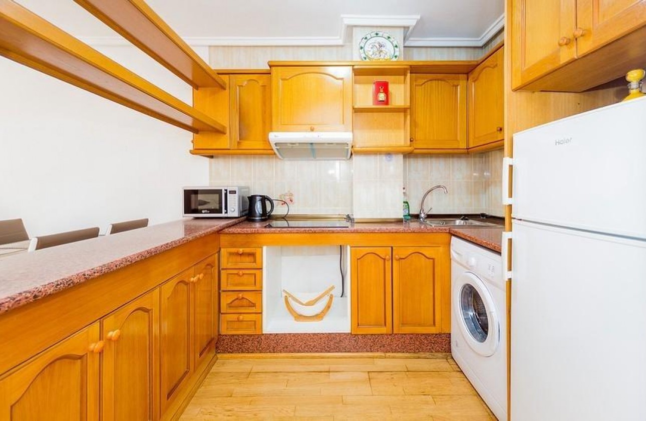 Resale - Apartment / flat - Torrevieja - Playa del Cura