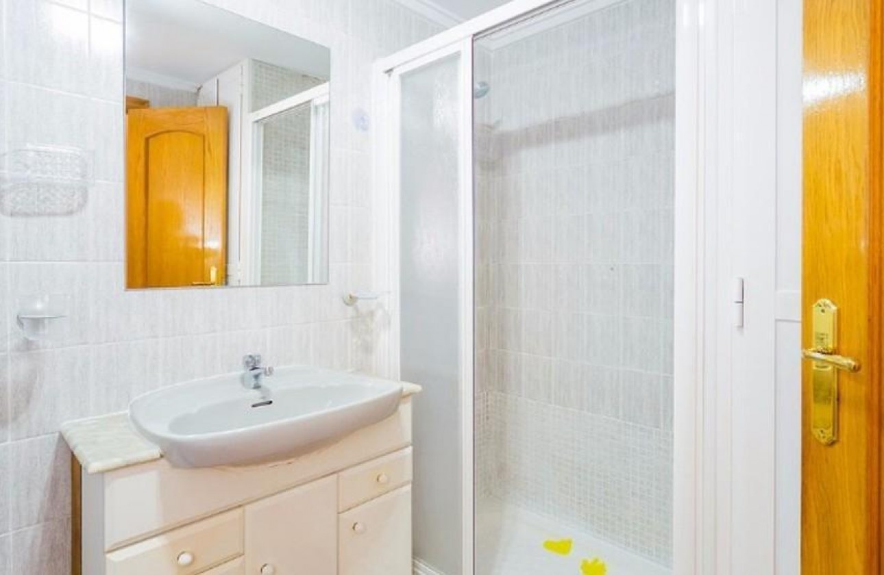 Resale - Apartment / flat - Torrevieja - Playa del Cura