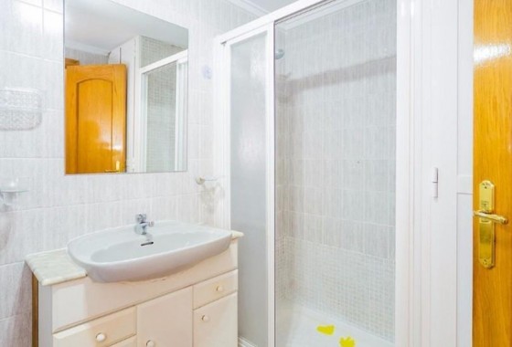 Resale - Apartment / flat - Torrevieja - Playa del Cura