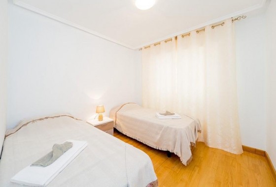 Resale - Apartment / flat - Torrevieja - Playa del Cura