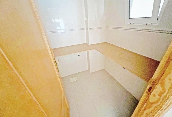 Revente - Commercial - Guardamar del Segura - Pueblo