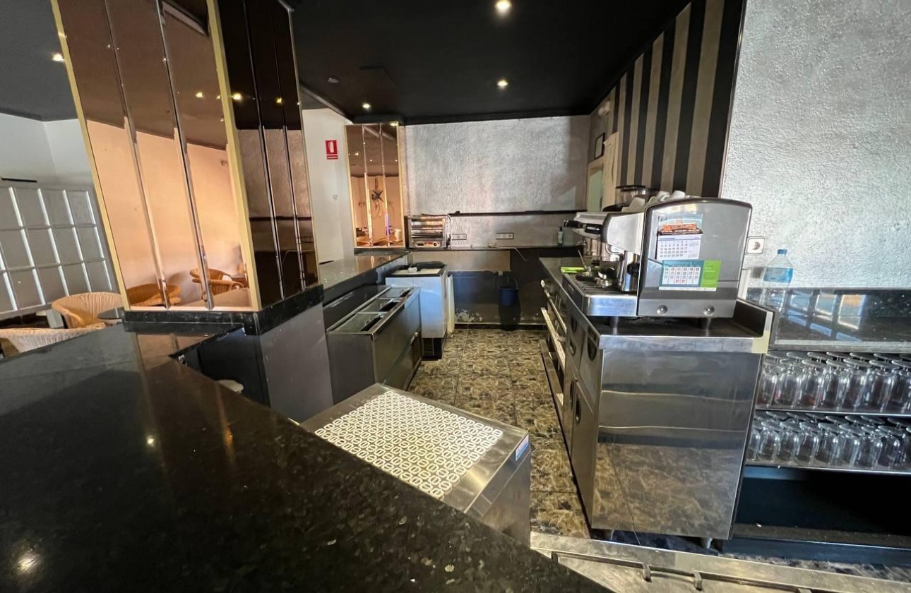 Reventa - Comercial - Dolores - Centro