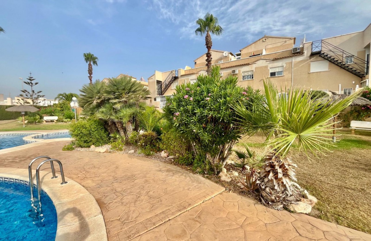 Resale - Bungalow - Orihuela Costa - La Chismosa