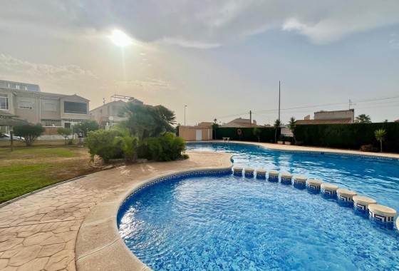 Resale - Bungalow - Orihuela Costa - La Chismosa