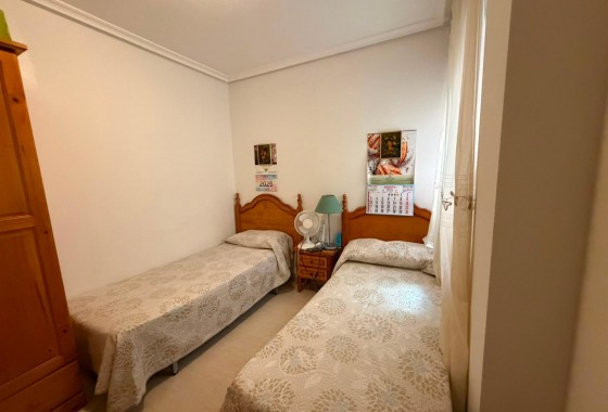 Resale - Apartment / flat - Torrevieja - Estacion de autobuses