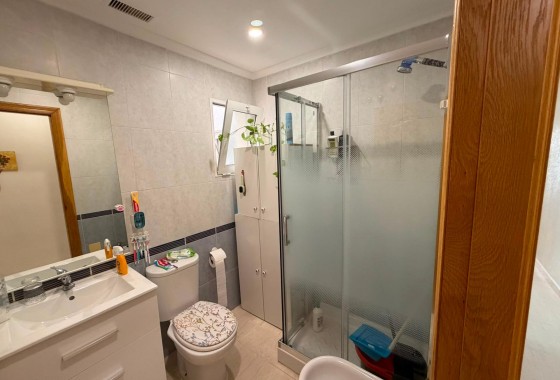 Resale - Apartment / flat - Torrevieja - Estacion de autobuses