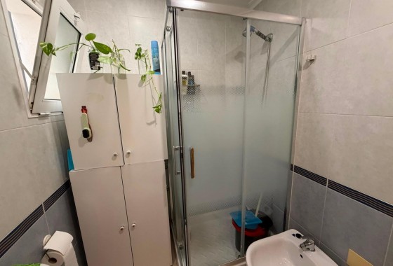 Resale - Apartment / flat - Torrevieja - Estacion de autobuses
