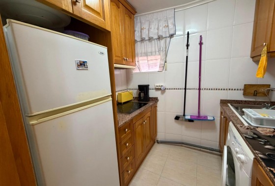 Resale - Apartment / flat - Torrevieja - Estacion de autobuses