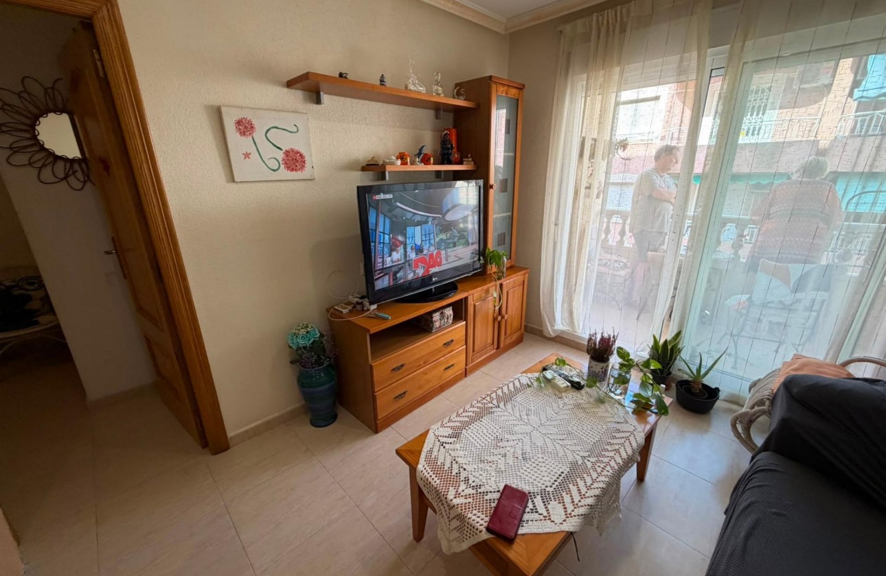 Resale - Apartment / flat - Torrevieja - Estacion de autobuses