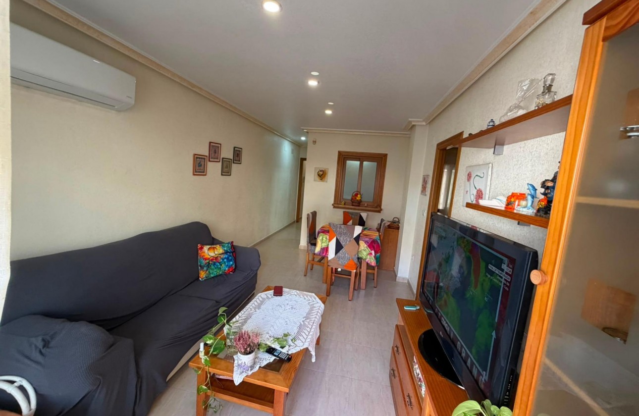Resale - Apartment / flat - Torrevieja - Estacion de autobuses