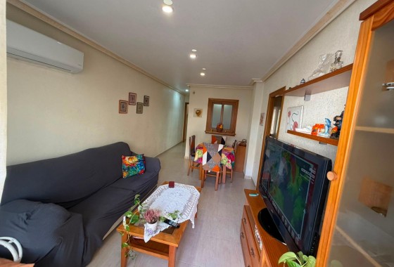 Resale - Apartment / flat - Torrevieja - Estacion de autobuses