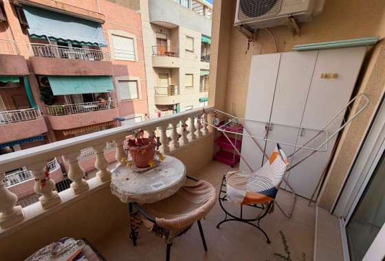 Resale - Apartment / flat - Torrevieja - Estacion de autobuses