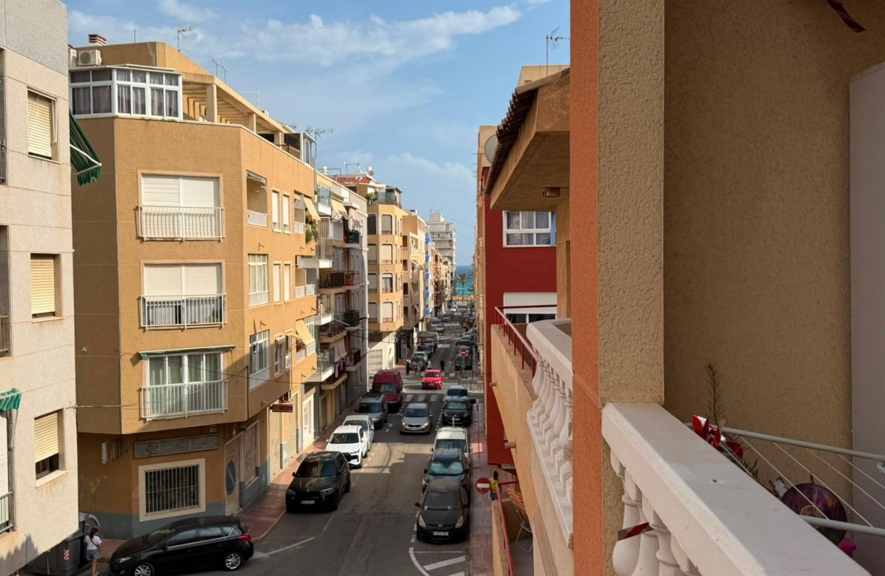 Resale - Apartment / flat - Torrevieja - Estacion de autobuses