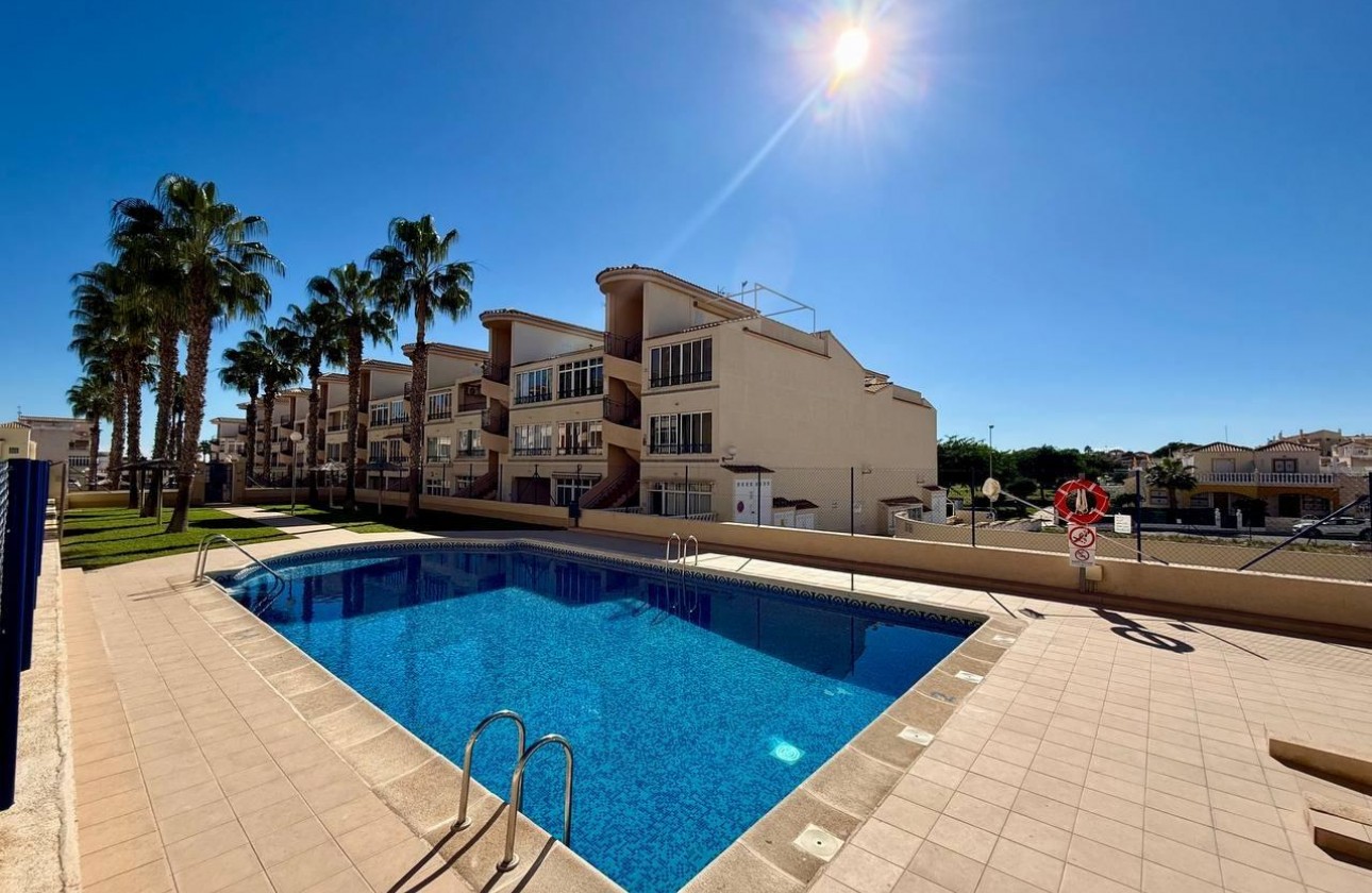 Reventa - Apartamento / piso - Orihuela - Los Balcones Y Los Altos