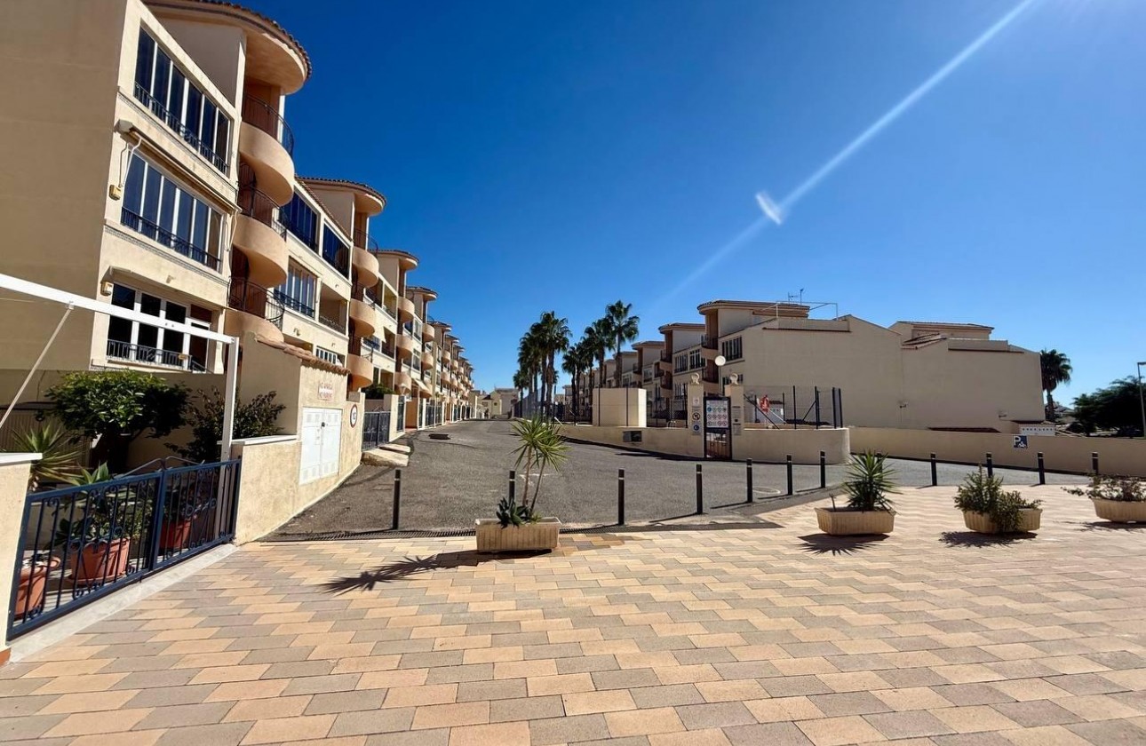 Reventa - Apartamento / piso - Orihuela - Los Balcones Y Los Altos