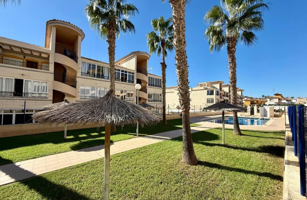Reventa - Apartamento / piso - Orihuela - Los Balcones Y Los Altos