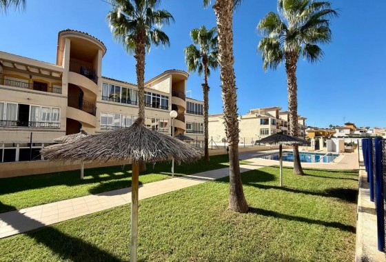 Reventa - Apartamento / piso - Orihuela - Los Balcones Y Los Altos