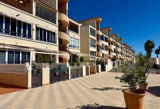 Reventa - Apartamento / piso - Orihuela - Los Balcones Y Los Altos