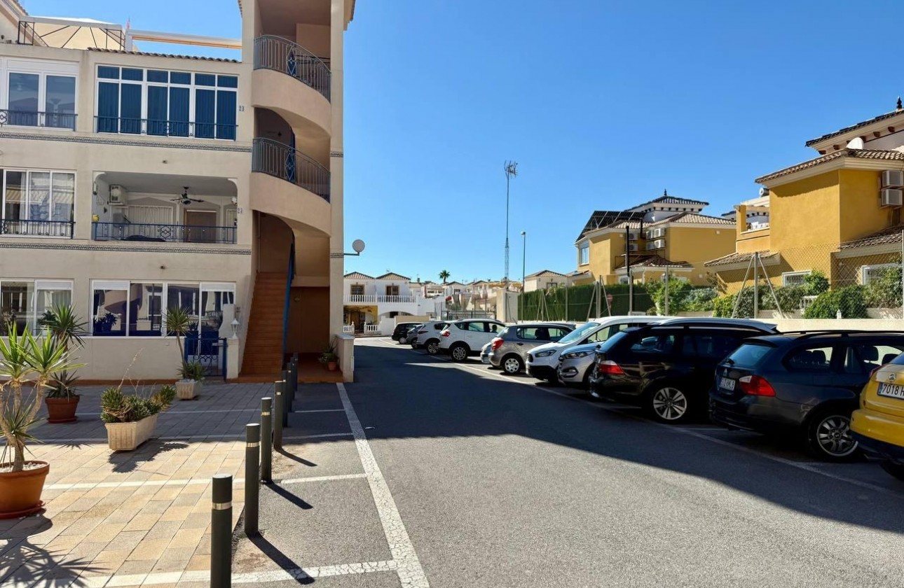 Reventa - Apartamento / piso - Orihuela - Los Balcones Y Los Altos