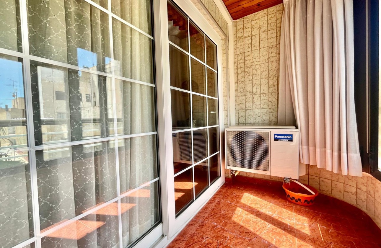 Resale - Apartment / flat - Torrevieja - Centro