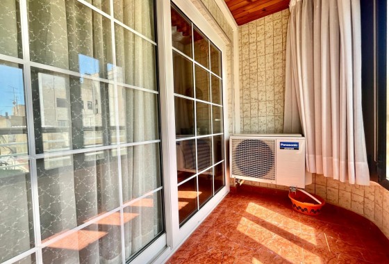 Resale - Apartment / flat - Torrevieja - Centro