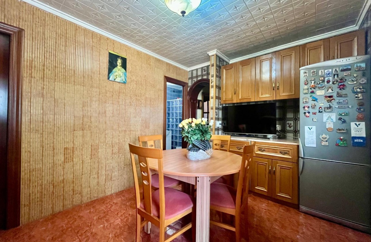 Resale - Apartment / flat - Torrevieja - Centro