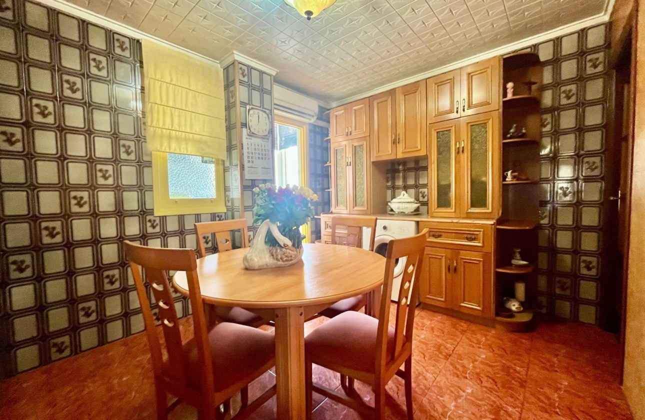 Resale - Apartment / flat - Torrevieja - Centro