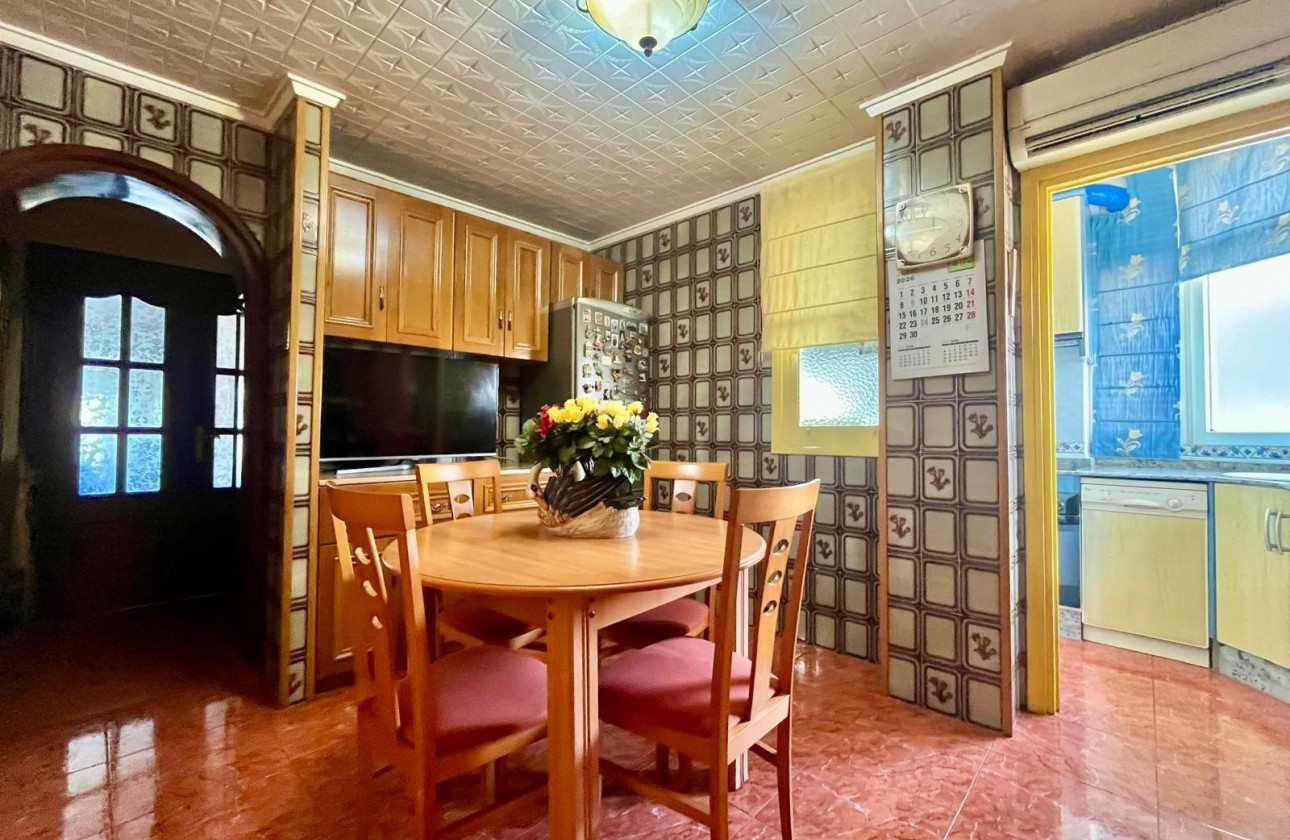 Resale - Apartment / flat - Torrevieja - Centro