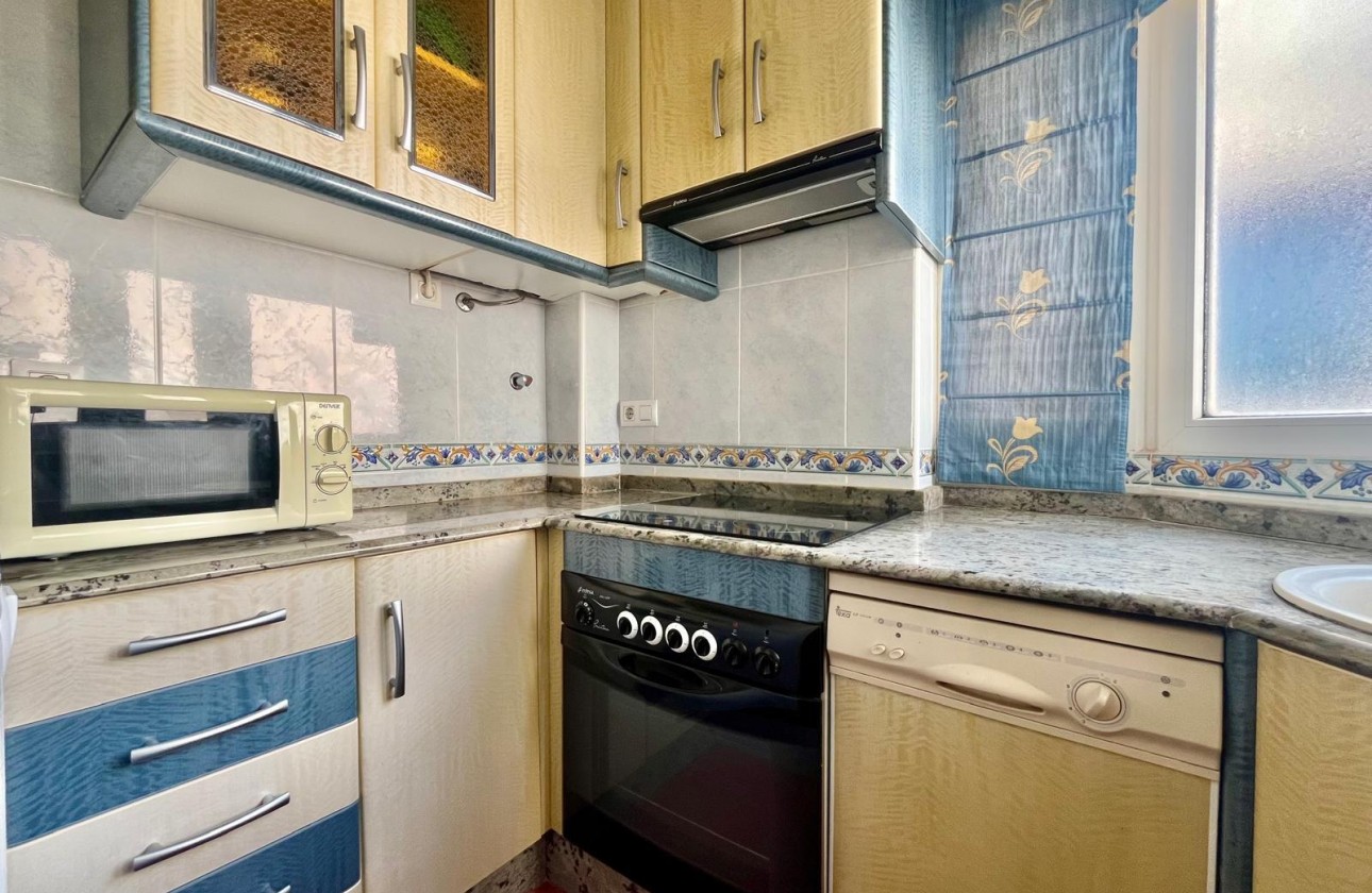 Resale - Apartment / flat - Torrevieja - Centro