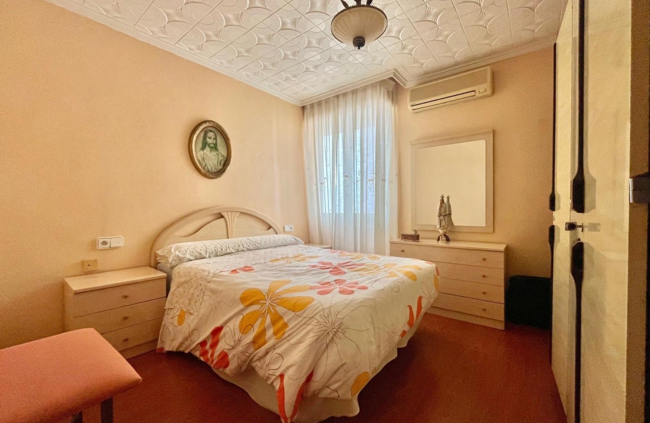 Resale - Apartment / flat - Torrevieja - Centro