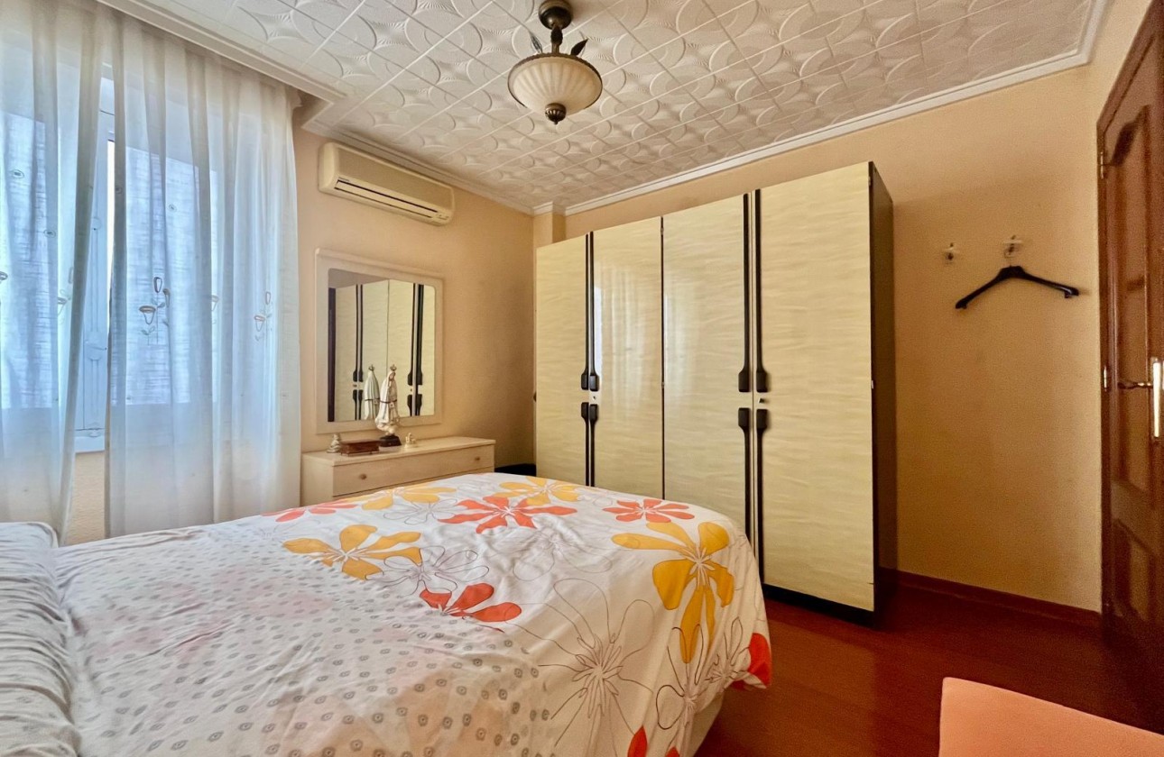 Resale - Apartment / flat - Torrevieja - Centro